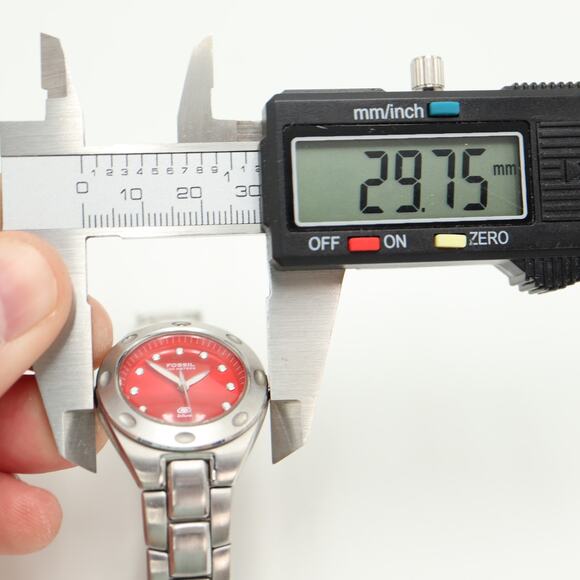 Fossil Blue 30mm Red Dial Womens Watch w 6" Stainless Steel AM3340 New Battery - Picture 2 of 10